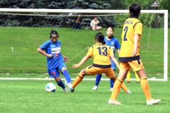 第8節 十勝FSリトルガールズ(青ユニホーム)―クラブフィールズ・リンダ