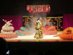 ３３年ぶり公演に３００人　中札内村無形文化財の元更別大国神社石見神楽