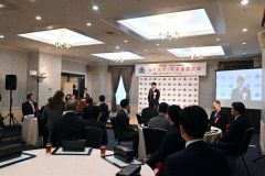 開業披露式典の様子