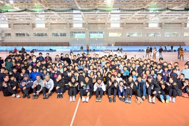 清水さん、高木選手ら講師にスケートキングダム小中学生交流会　１４２人参加