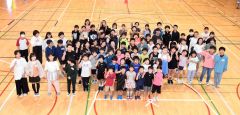 ゲームなどで5年ぶりに交流を深めた陸別町と酒々井町の児童たち