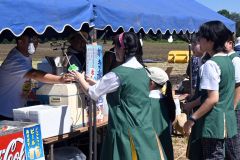 花火やライブ満喫 伊澤農場でサマーフェス 2