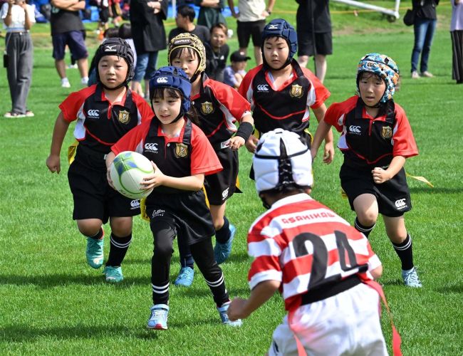 幼児・小学生から社会人まで５００人の選手躍動、帯広市民ラグビー大会