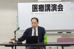 講演する加納主任部長