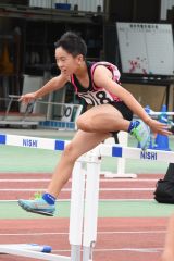 男子1年100㍍障害予選3組