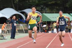 男子2年100㍍予選4組