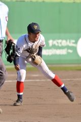 【Aブロック準決勝・帯大谷―帯三条】最後の打者を打ち取り、雄叫びを上げる帯大谷の泉映甫投手