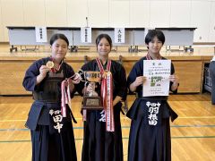 女子団体戦優勝の帯四A