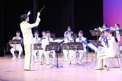 演奏中の音楽隊