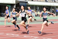 女子100メートル11組