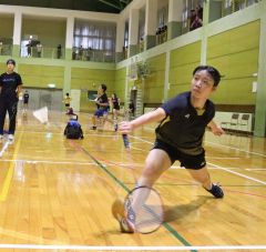 【1部女子単決勝】ネット際の打ち分けを駆使して優勝をつかんだ帯緑陽の横山奈都美