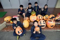 3班のメンバーと制作したオブジェ