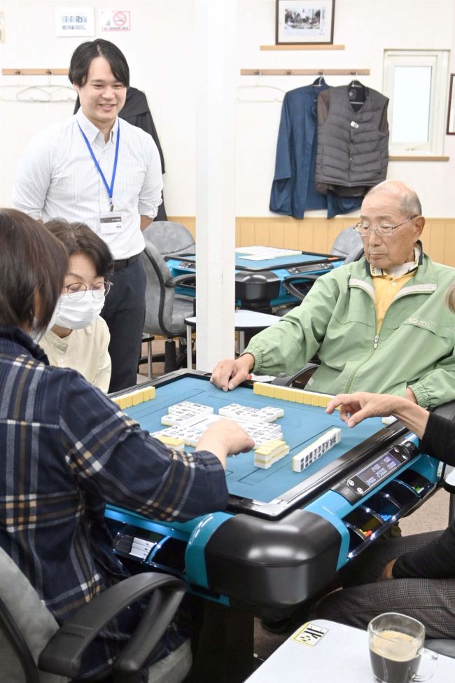 麻雀、プロに学ぼう 市内の雀荘「十夢」で週2回教室