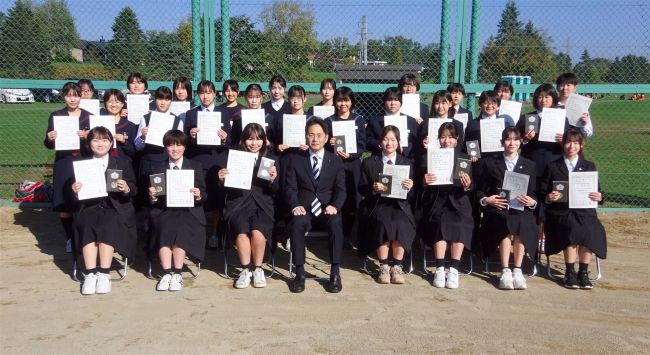 ソフトボール中高生優秀選手賞・奨励賞の36人を表彰、十勝協会