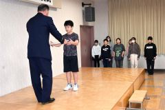 防火作品コンクールの入賞者を表彰 31日からフクハラるる店で展示 広尾 4