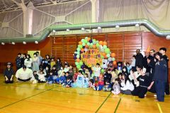 ハロウィンパーティーにぎやかに 池田高校生有志が旧利別小で開催 2