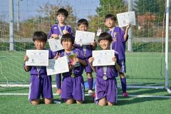 初代王者の大樹少年団。前列右がＭＶＰに選ばれた石倉成