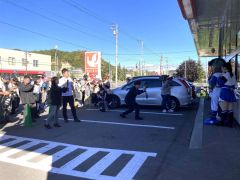 ハム元戦士やファイターズガールらがセコマ訪問、ファンと交流 足寄 4