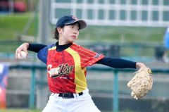 【準決勝・グラティアスウイッシュBC―JBC札幌】グラティアスウイッシュBCは四回、増子多瑛(2年)が継投し二回を被安打0、3奪三振で無失点の好投をみせた