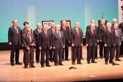 自慢ののどを響かせたとかち岳峯会の吟道大会