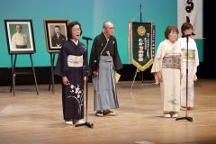 自慢ののどを響かせたとかち岳峯会の吟道大会