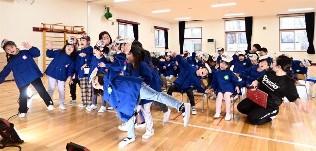 松崎町の園児とオンライン交流　つつじが幼稚園